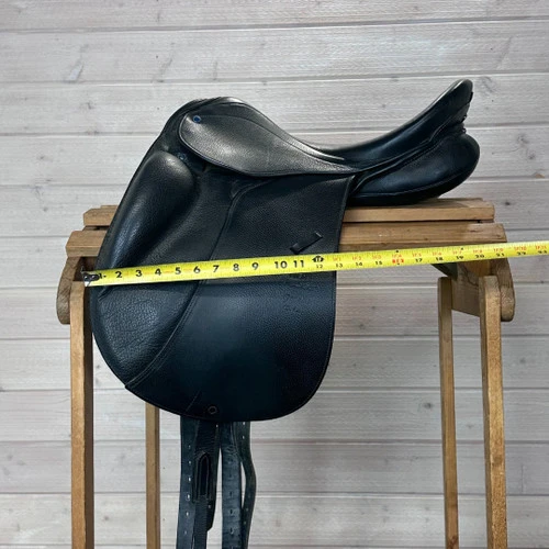 Used Stubben Genesis CL Dressage Saddle 17/N - Image 8