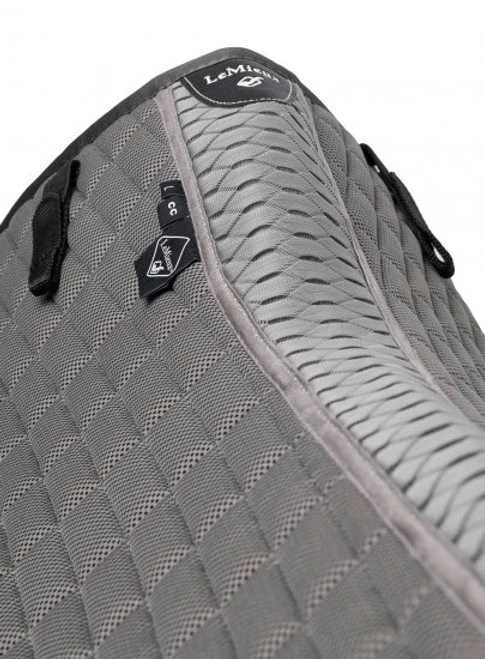 LeMieux Self-Cool Close Contact Square Pad - Image 6